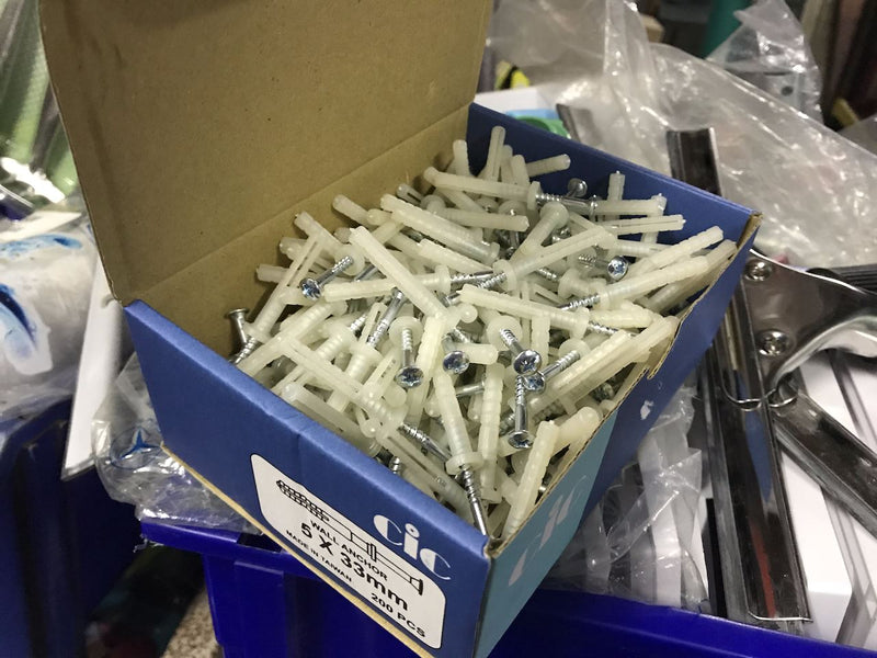 CIC Nylon Plug | Sizes : 5 x 33mm, 6 x 1-1/2", 6 x 2", 6 x 3", 8 x 2", 8 x 3" , 8 x 4" | Priced per box - Aikchinhin