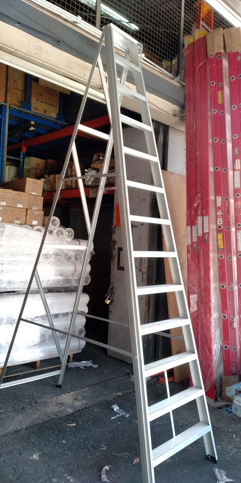 Heavy Duty Aluminium Ladder | Steps : 2 - 24 | Model : L-BB - Aikchinhin