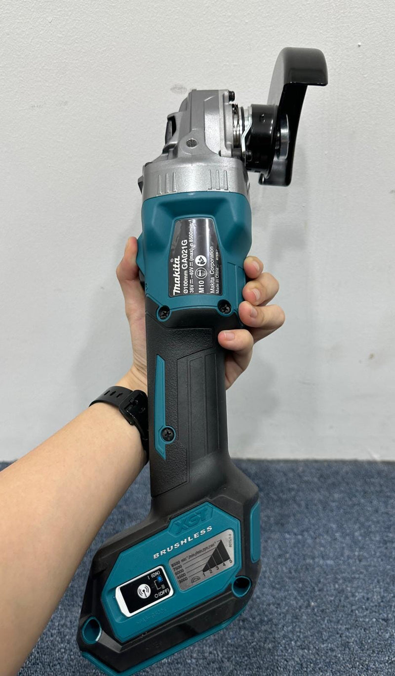 Makita 4" 40V Cordless Brushless Angle Grinder GA021GD201 Come With 2.5Ah battery and Charger | Model : M-GA021GD201 Cordless Angle Grinder MAKITA 