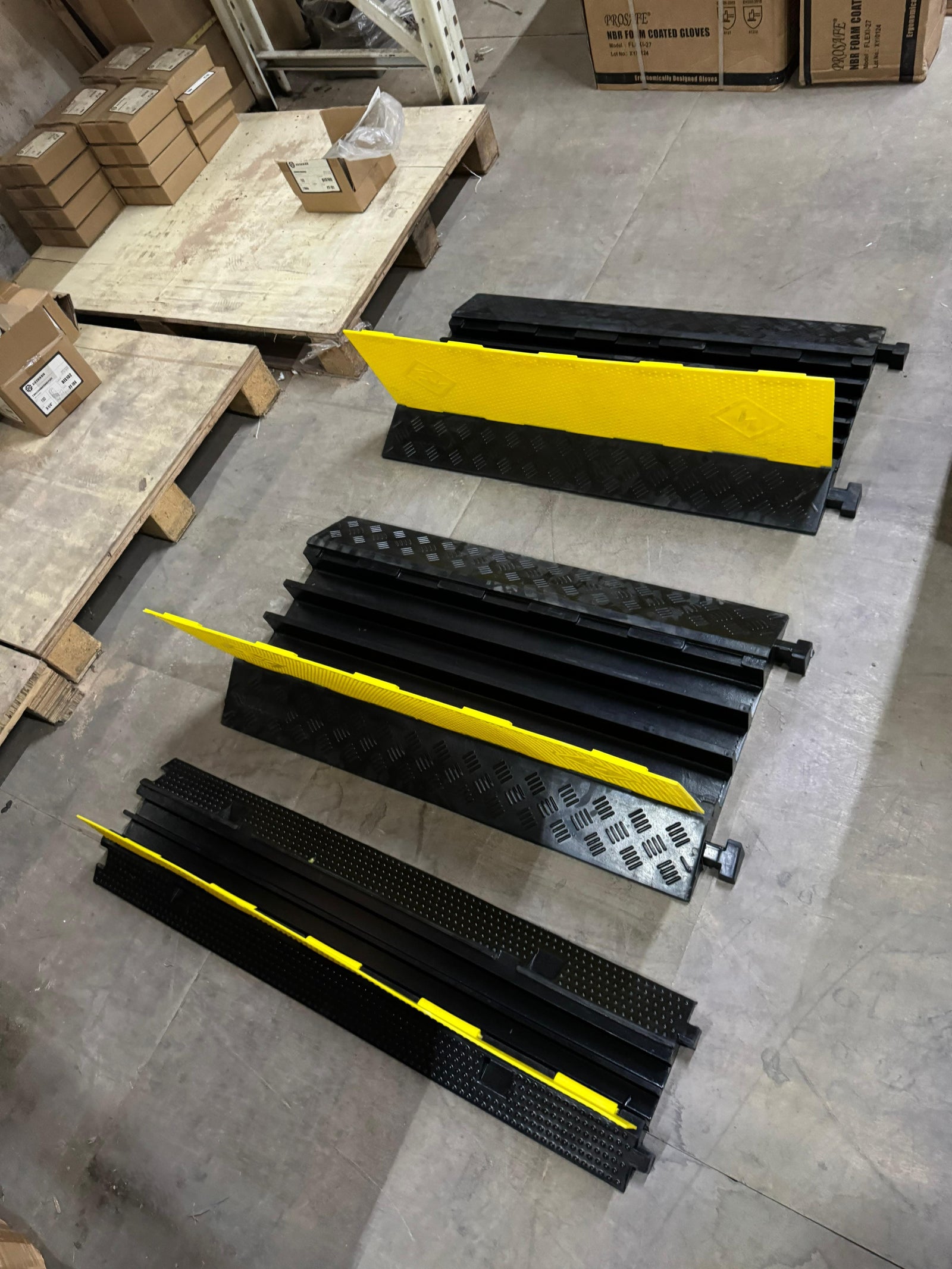 5 Channels Cable Protector Rubber | Model : RH-9033