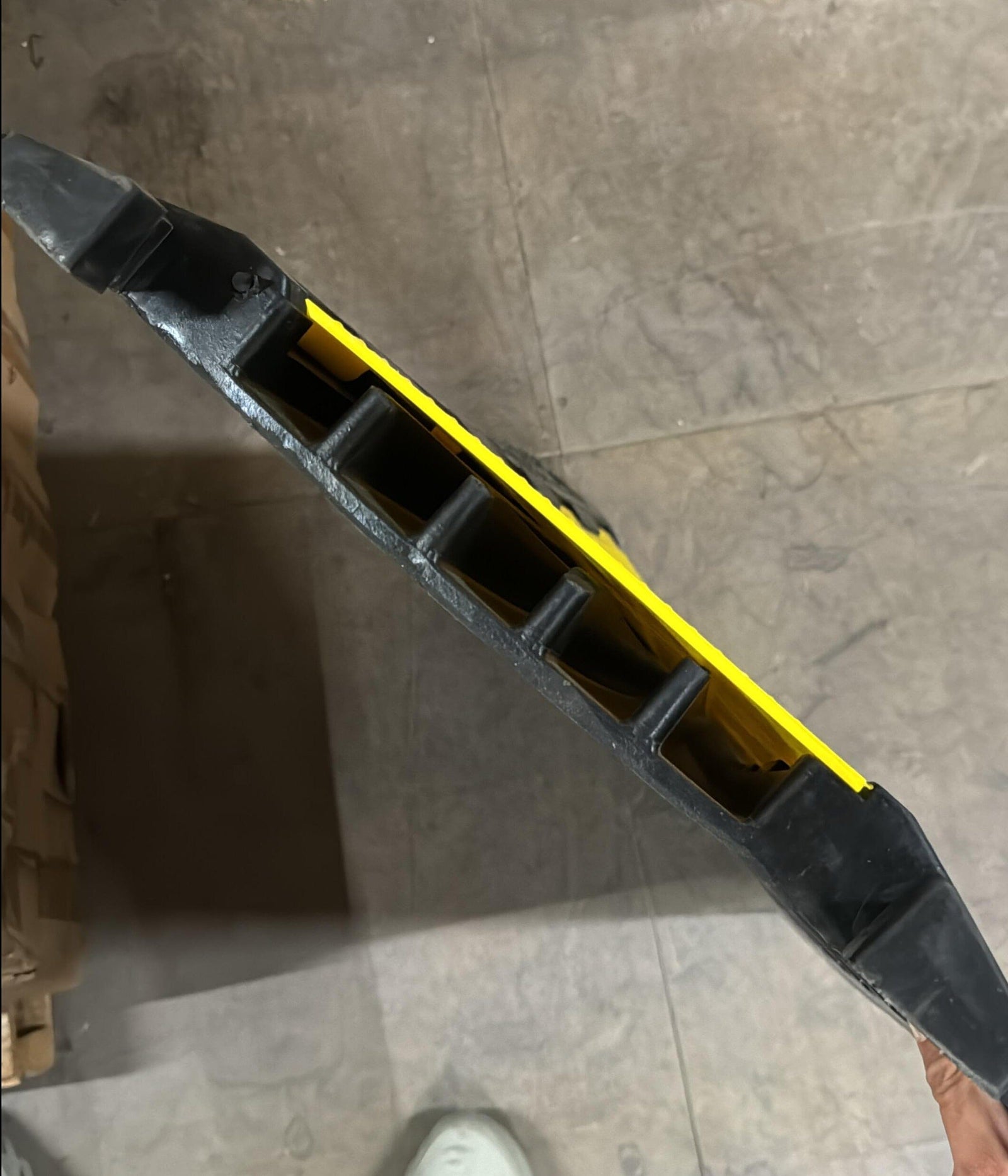 5 Channels Cable Protector Rubber | Model : RH-9033