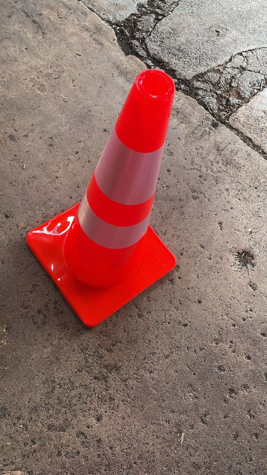 aiko-70cm-safety-traffic-cone-