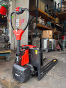 Aiko Electrical Pallet Truck 1.5 Ton with 1 Battery (560mm X 1150mm) F4 | Model: PT-AIKO-F4-N Pallet Truck Aiko 