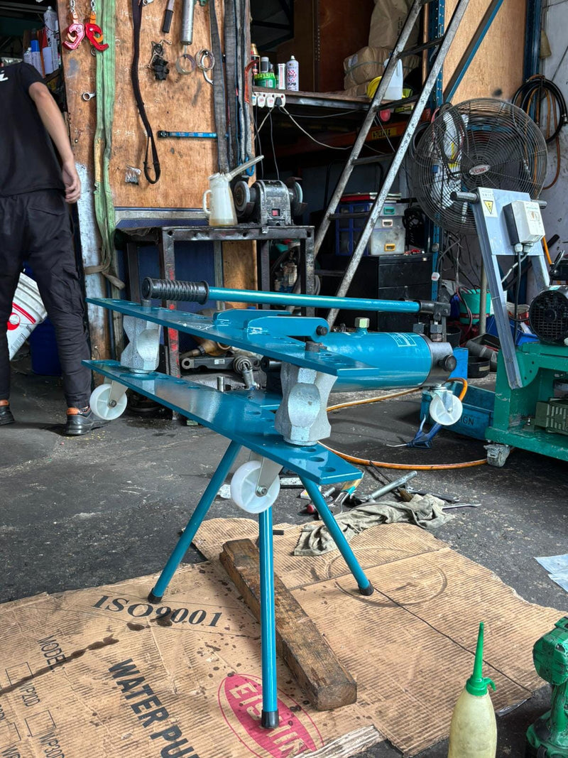 Aiko Hydraulic Pipe Bender With Tripod 1/2"-3" | Model : PBD-SWG-3 Hydraulic Pipe Bender Aiko 