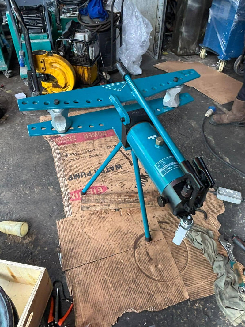 Aiko Hydraulic Pipe Bender With Tripod 1/2"-3" | Model : PBD-SWG-3 Hydraulic Pipe Bender Aiko 