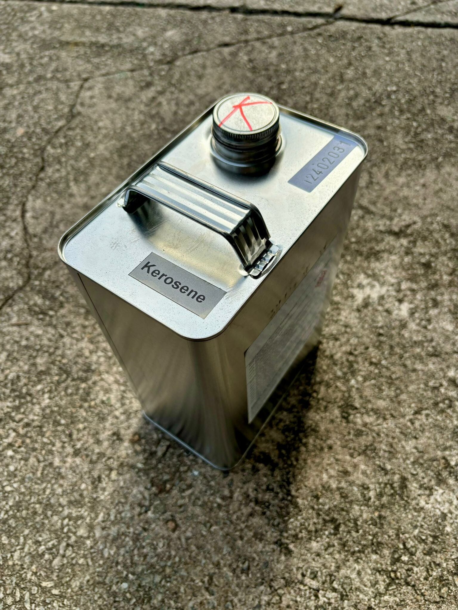 aiko-kerosene-bottle-1-gal-4-gal-model-kero