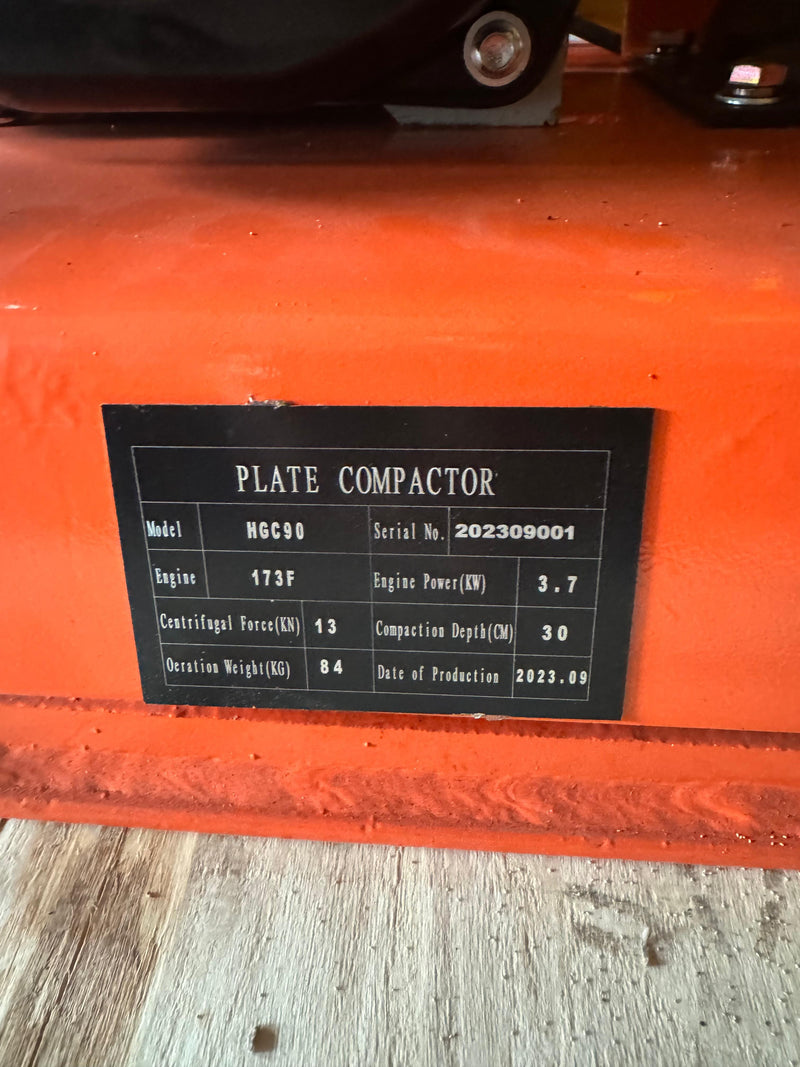 AIKO Plate Compactor Come With Shark 170F & Water Tank | Model: CNP90D Plate Compactor Aiko 