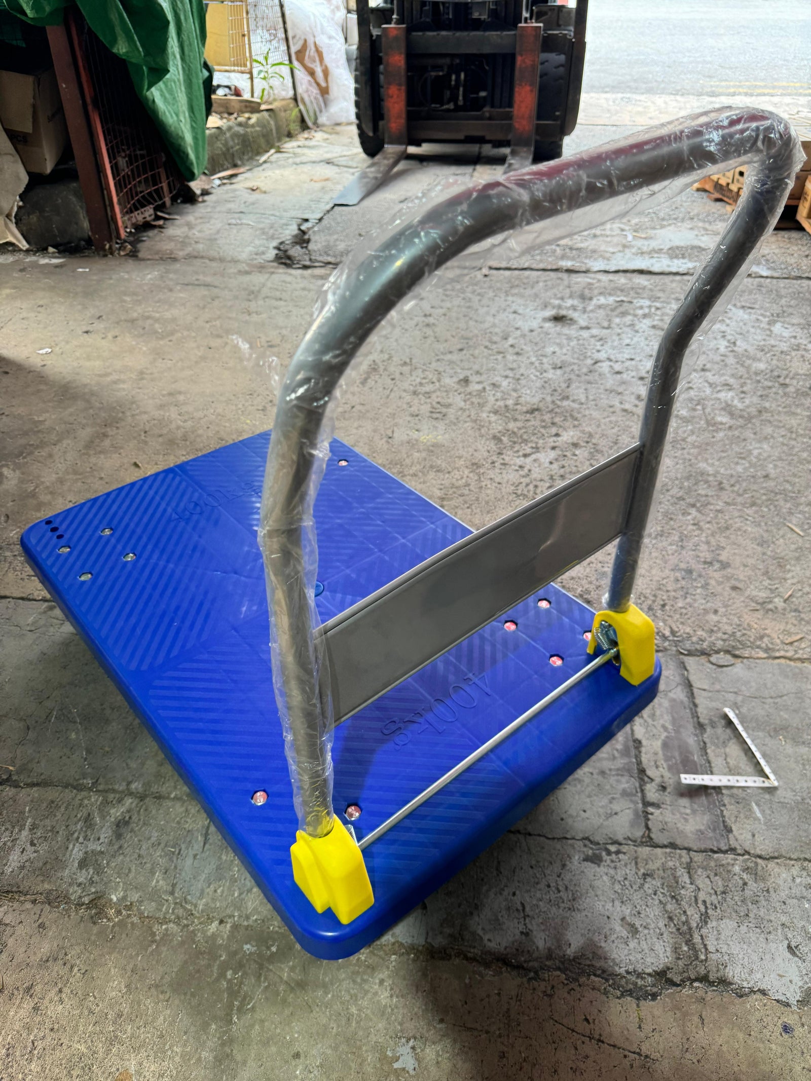 Aiko PVC Plastic Blue Trolley 300kg | Model : TRL-DL300F