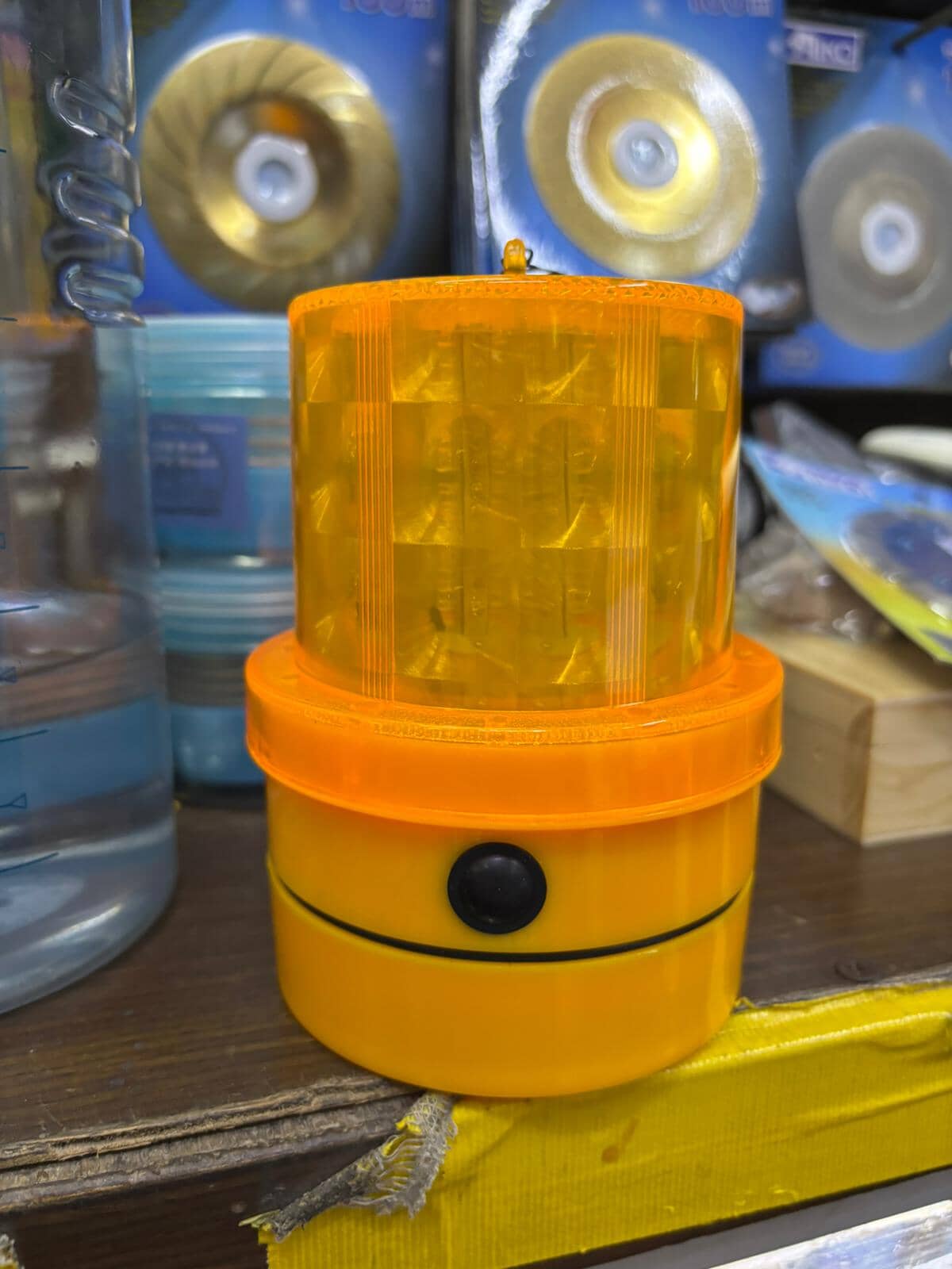 Aiko Revolving Lamp with Magnet Battery D1.5X2 No Sensor (Yellow) | Mo