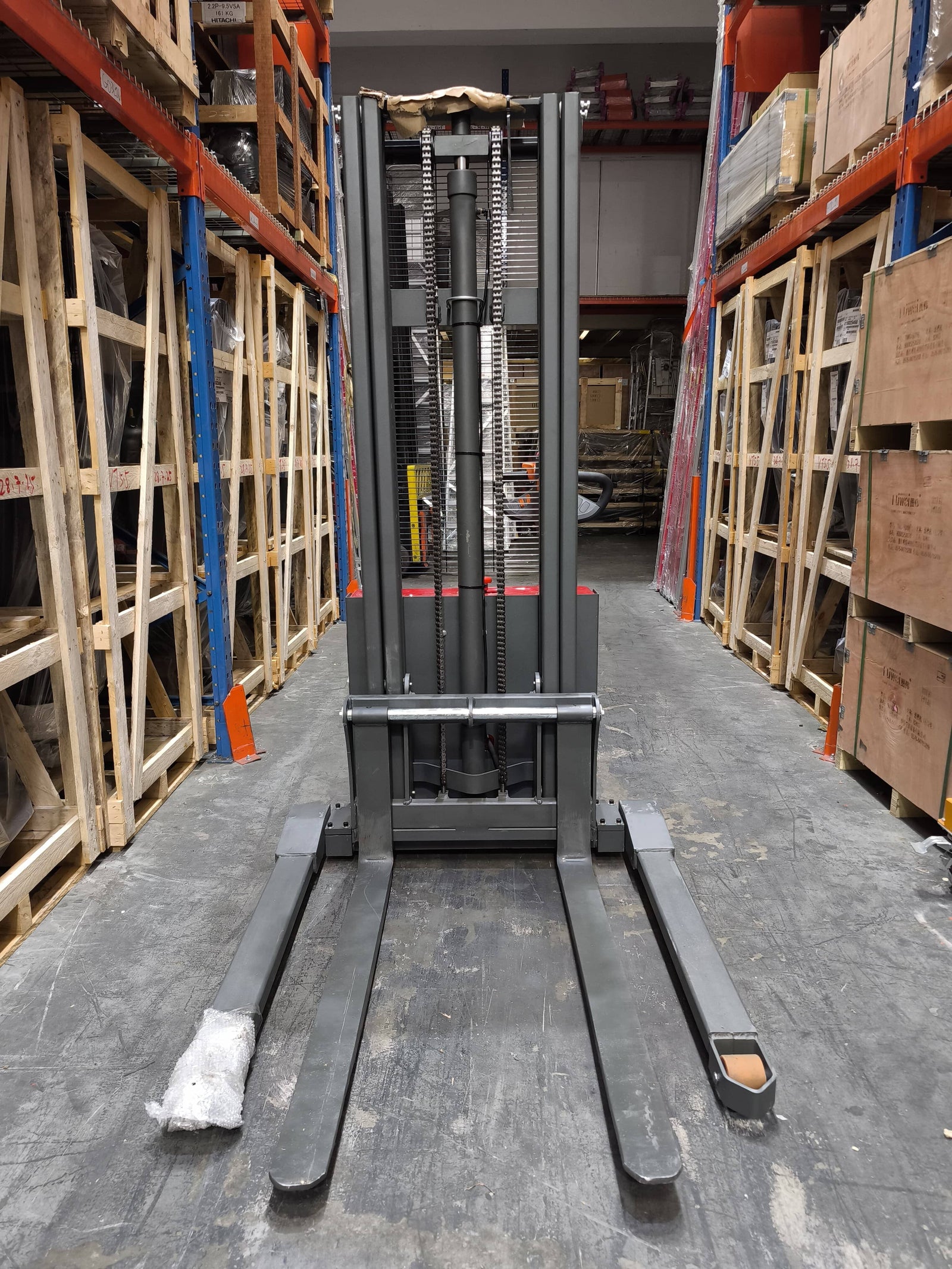 Aiko Self-Propelled Electric Adjustable Wide Leg Stacker (CDD1530) for