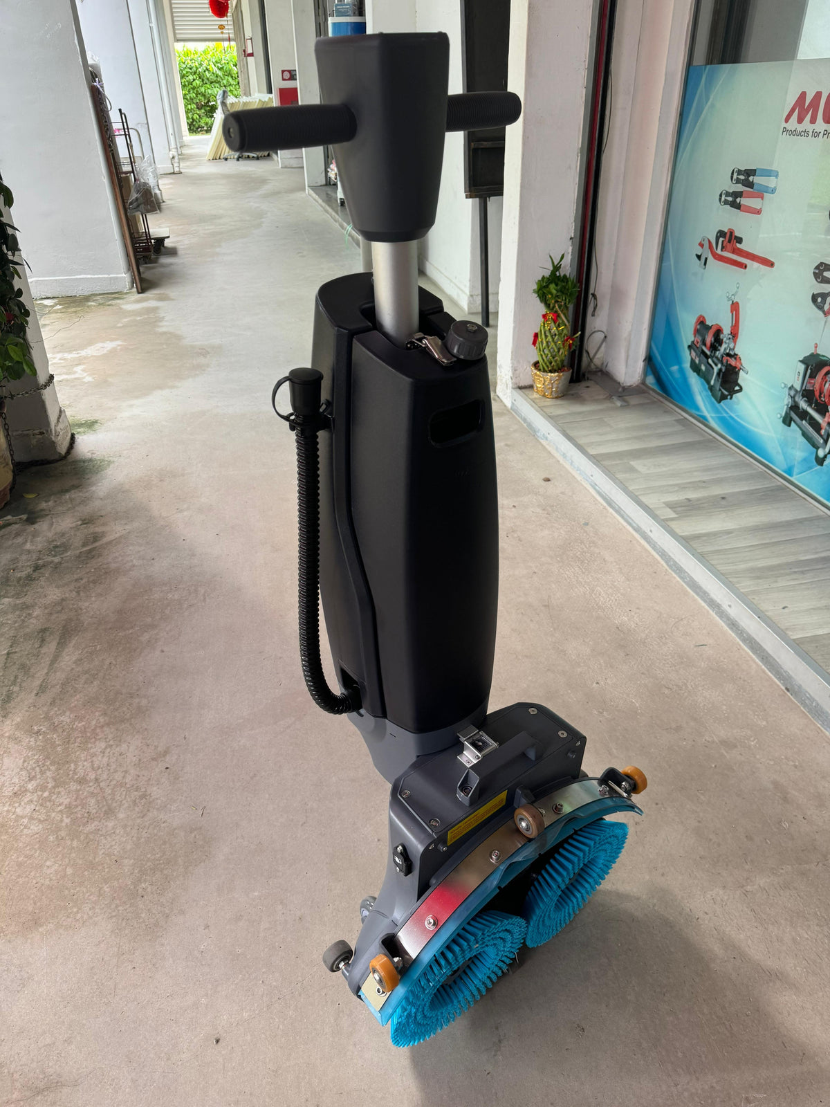 アマノ/AMANO クリーンバーニー（自動床面掃除機） SE-500iG Cleanverney 印象深い automatic floor vacuum