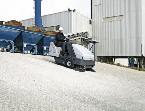 Nilfisk SR1601 Maxi Diesel Ride-on Sweeper | Model: SR1601 Ride On Sweeper Nilfisk 