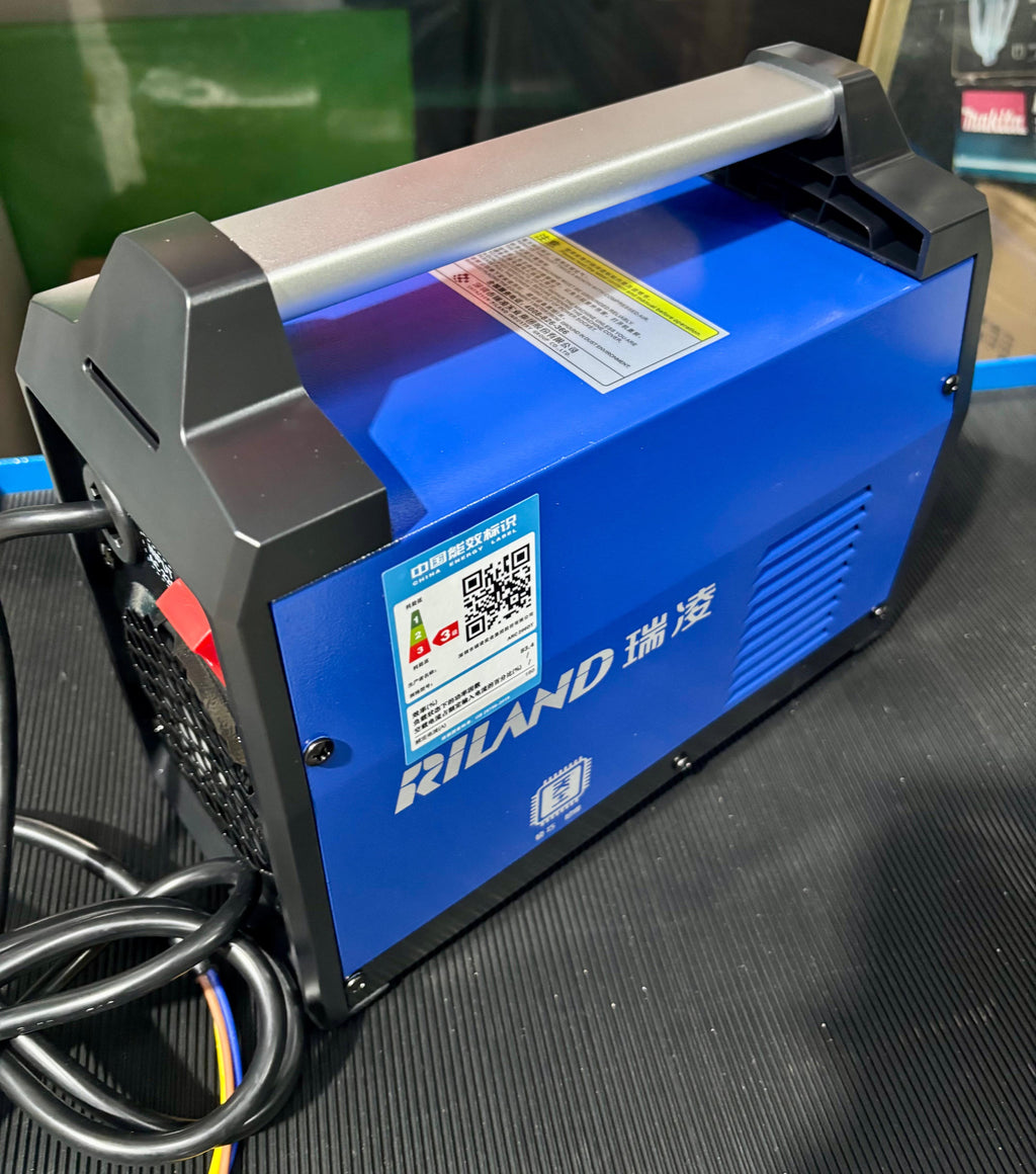 Welding Set Riland Riland ARC200DT 220V Welding Set c/w 3m Ground and Welding Cable | Mod