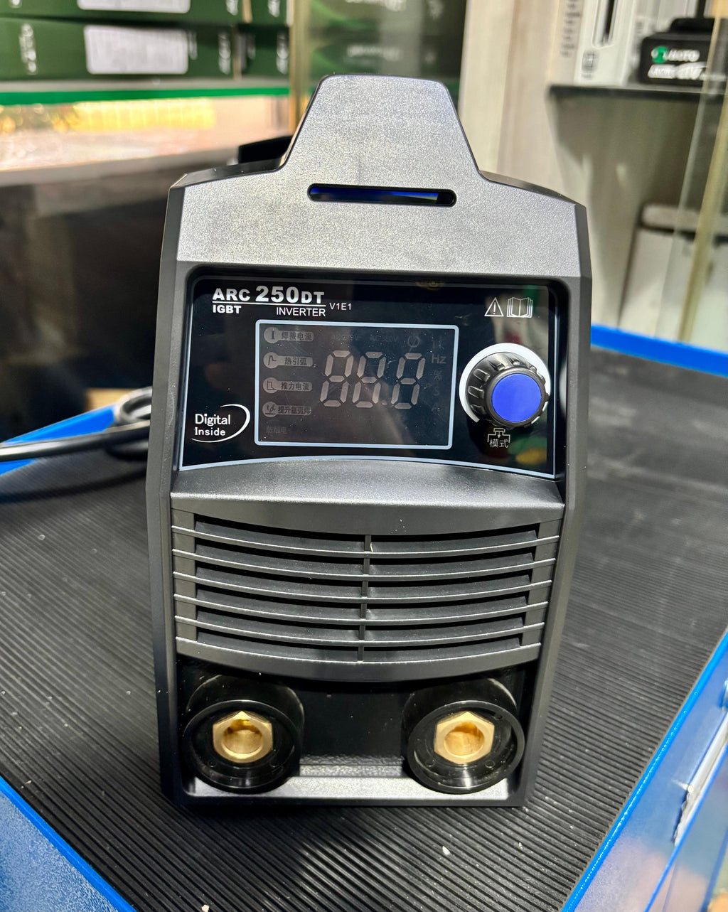 Welding Set Riland Riland ARC250DT 220V Welding Set c/w 3m Ground and Welding Cable | Mod