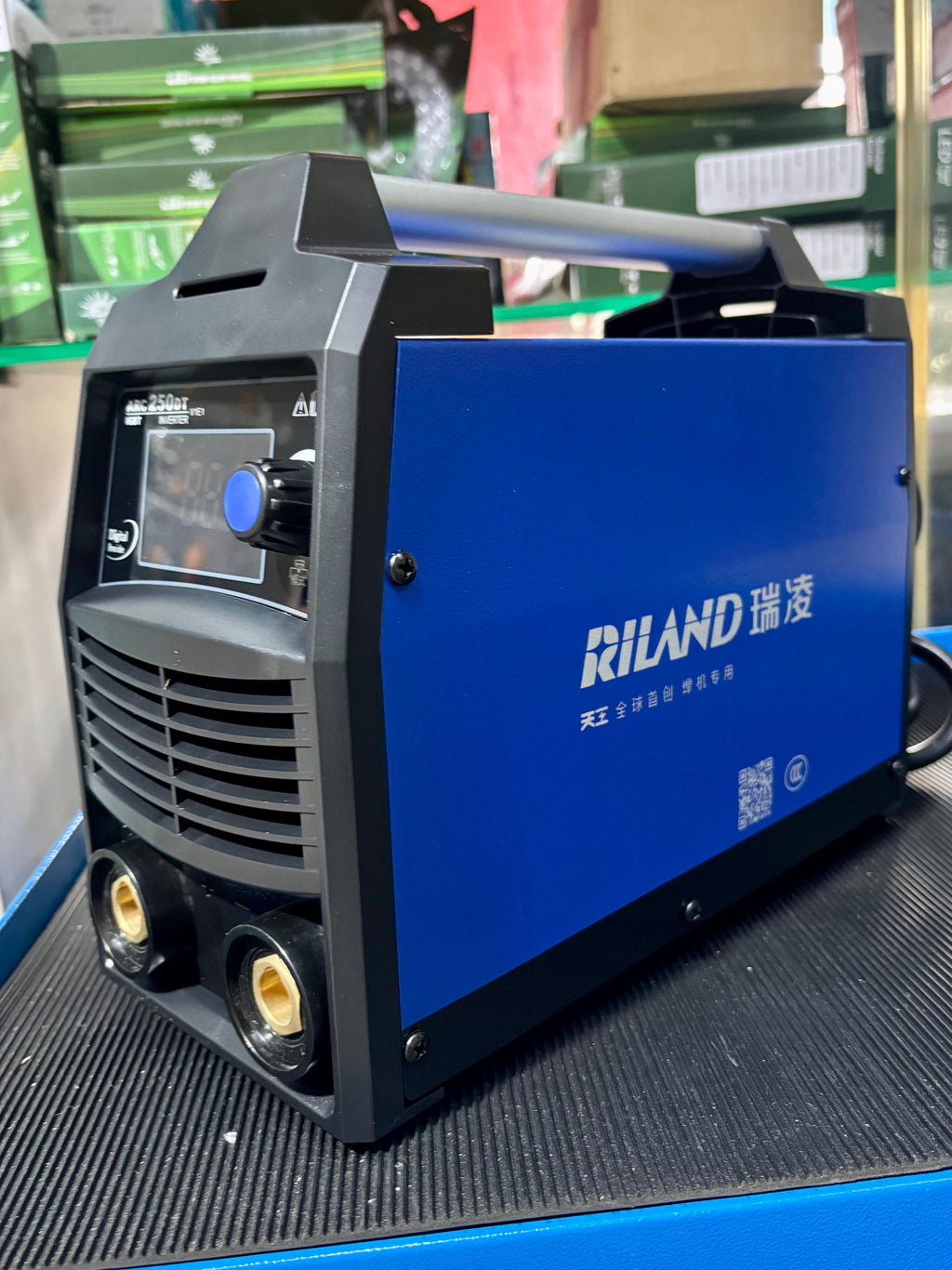 Welding Set Riland Riland ARC250DT 220V Welding Set c/w 3m Ground and Welding Cable | Mod