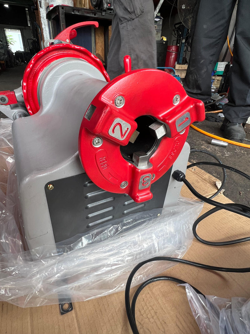 Tuwei Threading Machine 1/2"-2" 1800W 240V 50HZ C/W BSPT Dies | Model: TM-TWT-1T50B Threading Machine Tuwei 