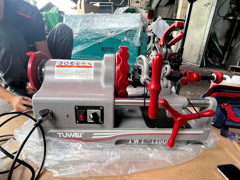 Tuwei Threading Machine 1/2"-2" 1800W 240V 50HZ C/W BSPT Dies | Model: TM-TWT-1T50B Threading Machine Tuwei 