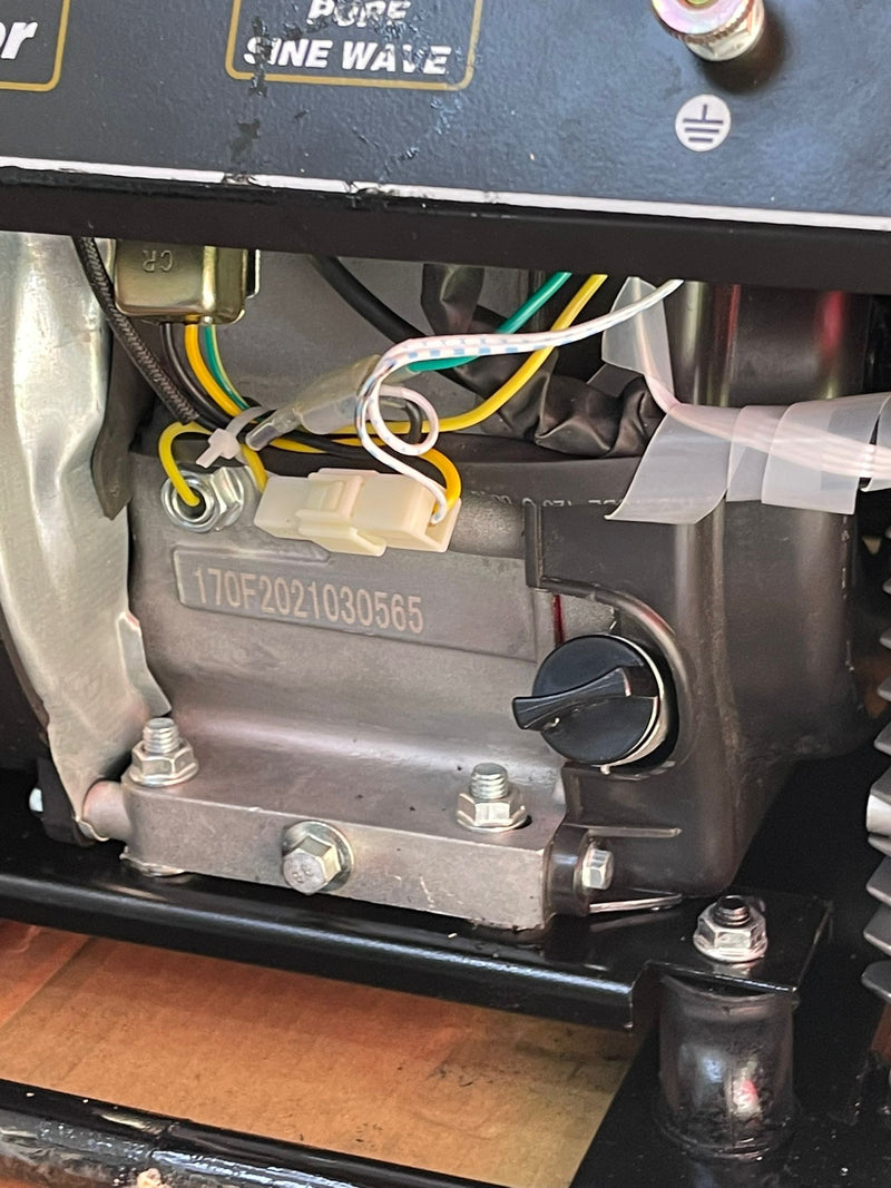 Aiko 220V 3500W Smart Inverter Gasoline Generator with 2 sockets for 3 pin plug | Model: YK3200I Generator Yangke 