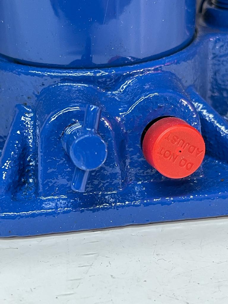 Aiko 32 Ton Hydraulic Bottle Jack (Blue) | Model : BJ-11031 Hydraulic jack Aiko 