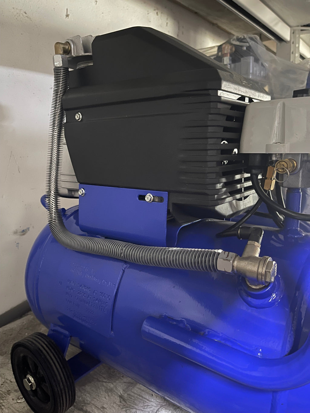 Airstrong 2.5HP 24L 230V (ASME) Direct Air Compressor | Model : AS2524