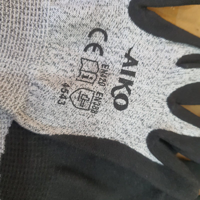 Am/Aiko Anti Cut Glove (4543) black size 10 (level 5) rougth | Model : GLOVE-AM4543B-R Glove Aiko 