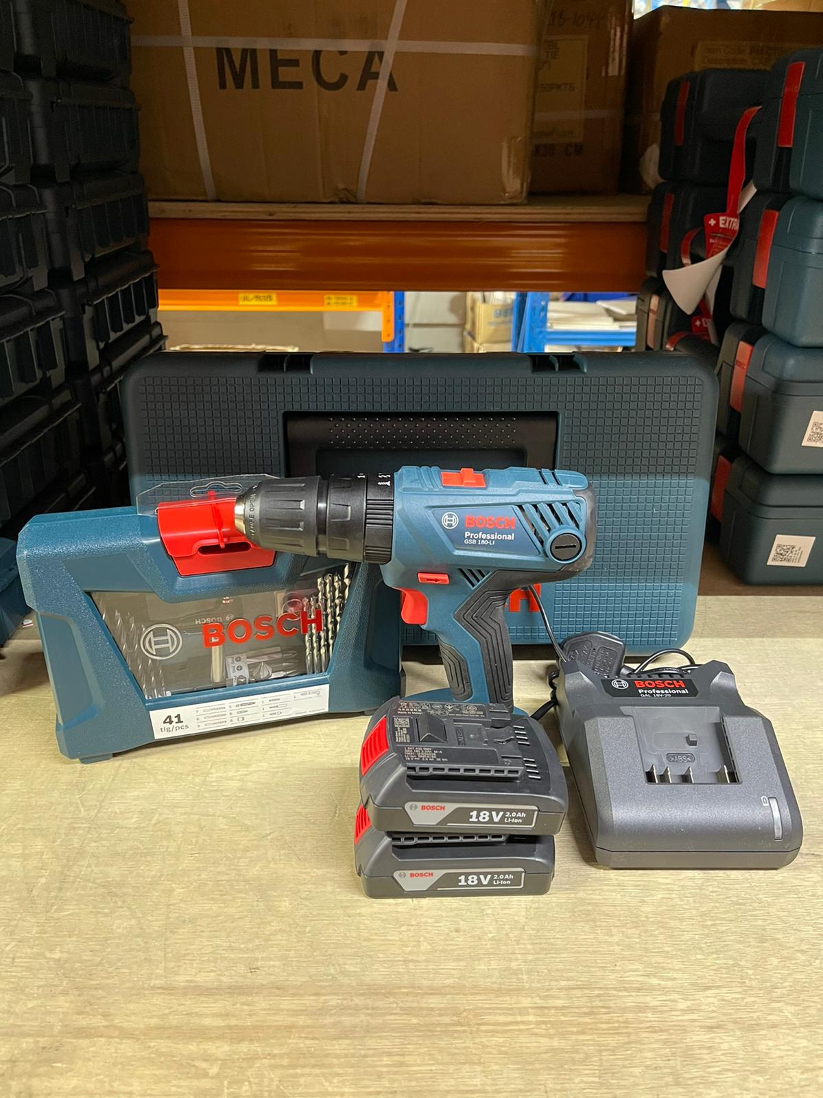 BOSCH GSB 180 LI 18V Cordless Impact Driver Drill with Extra Accessori