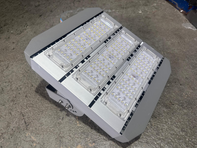 Kipor LED Tower Light 150W | Model : LED-YMT-150W Aikchinhin 