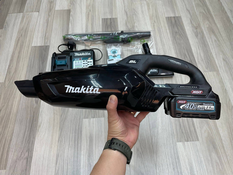 MAKITA CL002G 125W Cordless Cleaner With Fast Charger DC40RC 2.5Ah