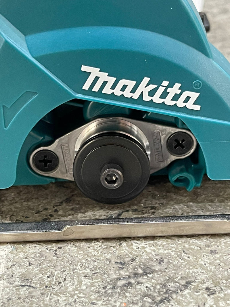 Makita Cordless Glass & Tile Cutter 10.8V (SPECIAL PRICE) | Model : M-CC300DW Cordless Glass & Tile Cutter MAKITA 