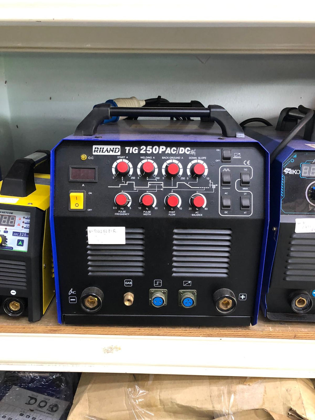Welding Set Riland Riland TIG250P AC/DC Welding Set C/W 8M TIG26 Torch & 3M Earth Clamp
