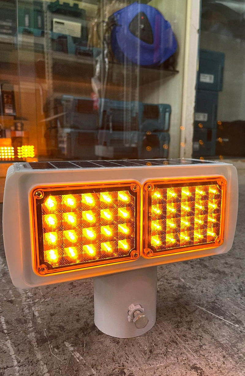 Solar Led Warning Light (Yellow) For Construction Site Use | Model : RL-YM-WL-SQ Safety Light Aiko 