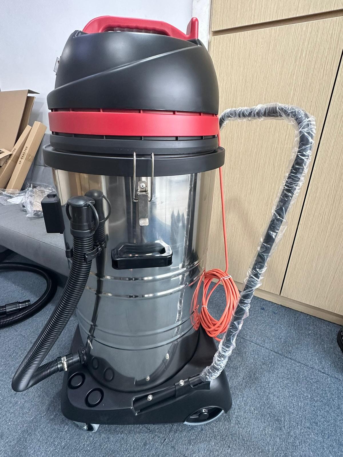 Viper ThreeMotor Professional Wet & Dry Vacuum Cleaner With High Suct
