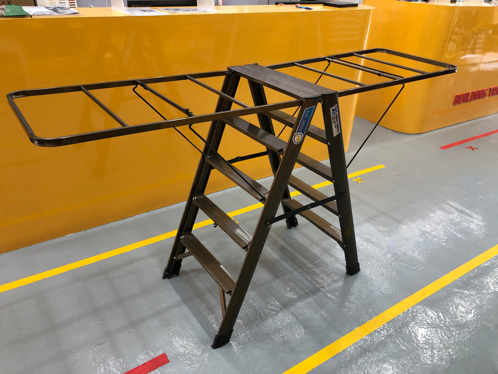 XG Aluminium Ladder + Clothes Rack | Steps : 5 Steps (L-XG132A5), 6 St