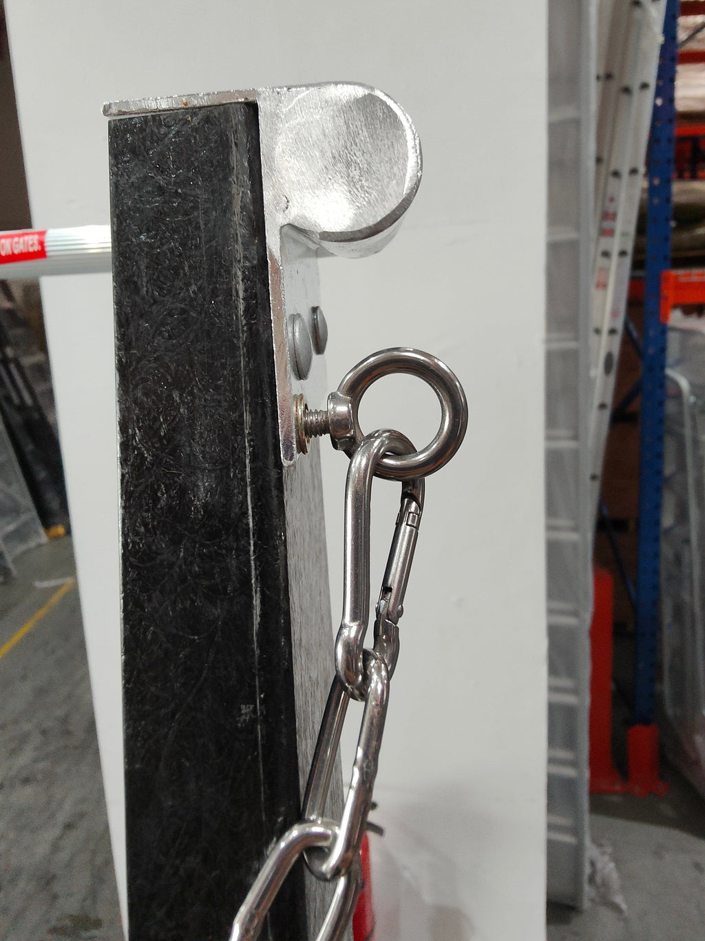 Ladder Chain Usage XG Fibreglass Platform Ladder Black with Safety Chain | Model: L-XG152