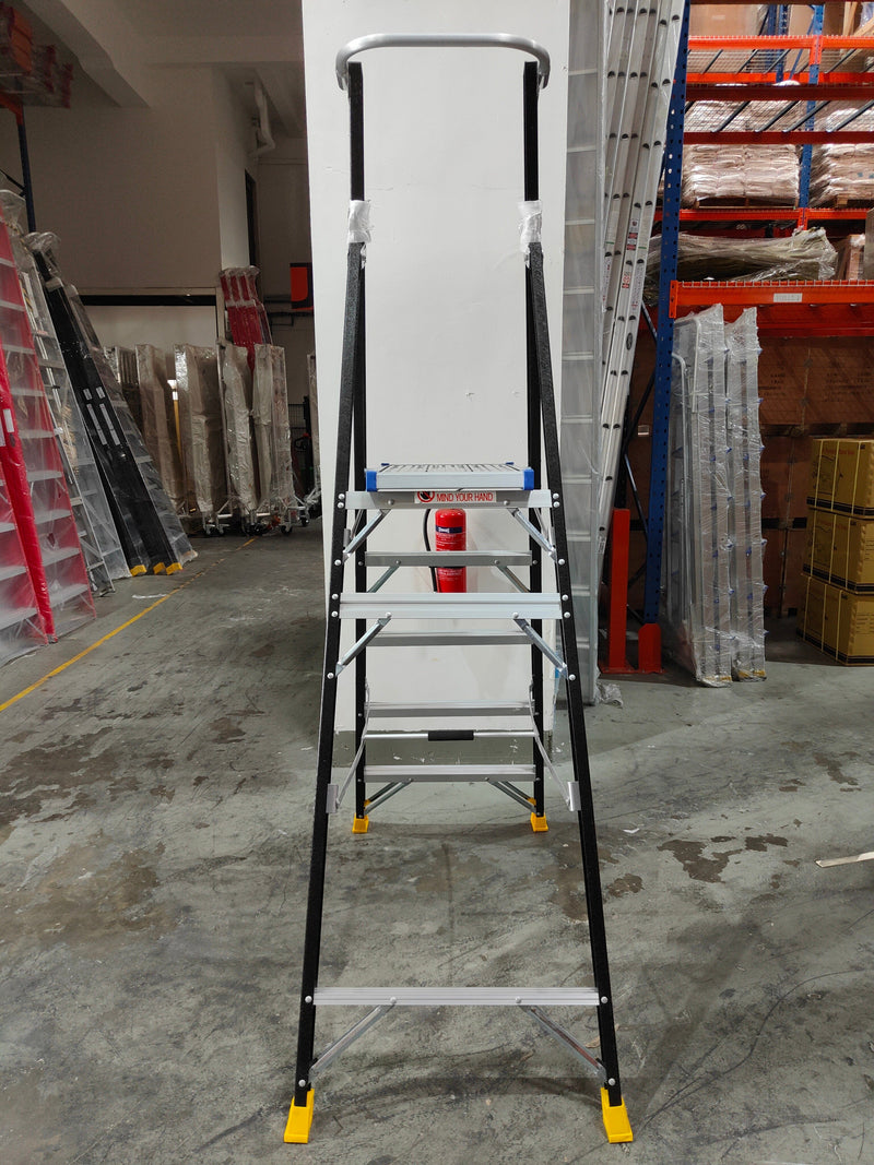 XG Fibreglass Platform Ladder Black | Model: L-XG152FB Ladder XG 