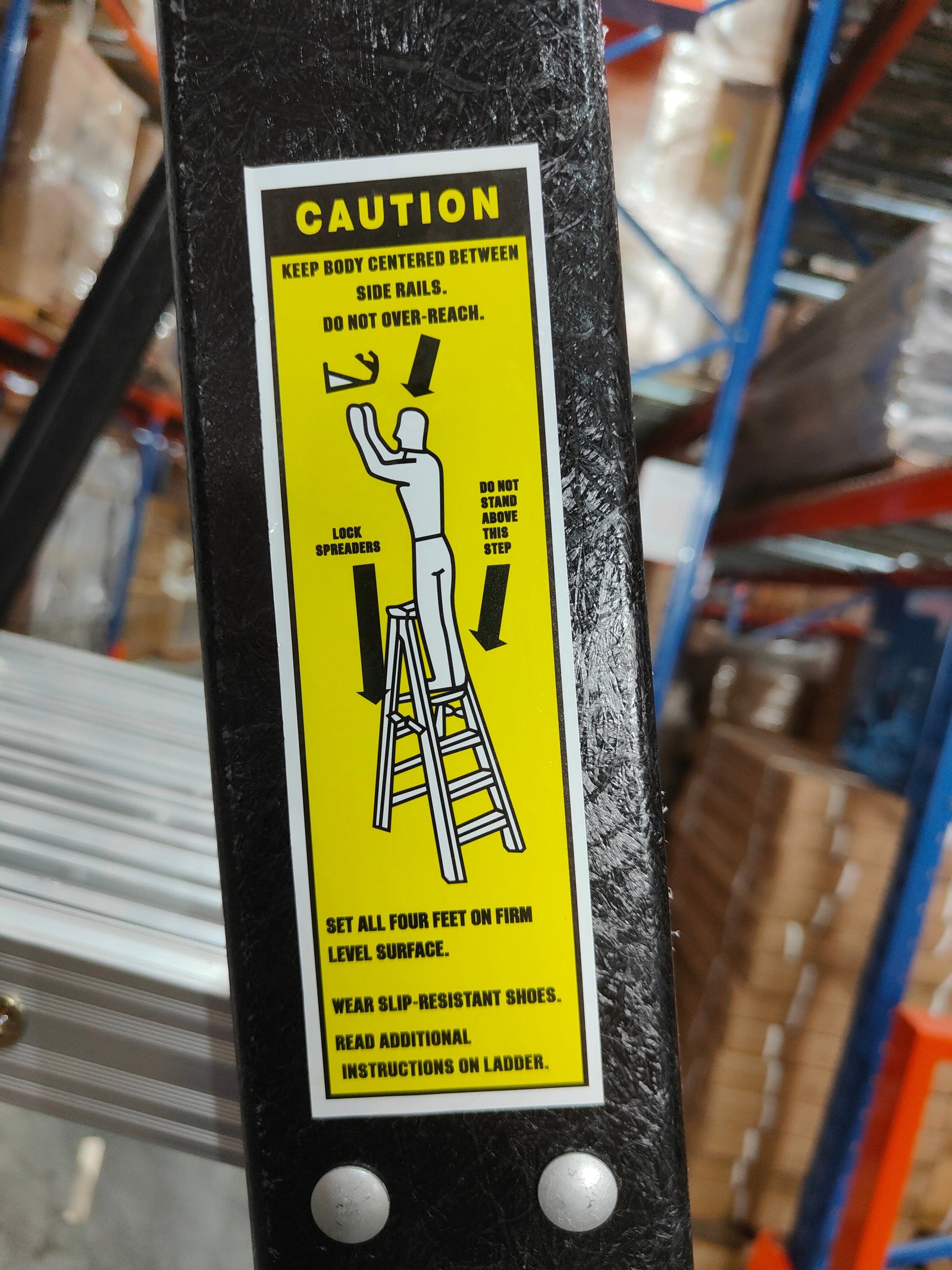 XG Fibreglass Platform Ladder Black with Safety Chain | Model: L-XG152