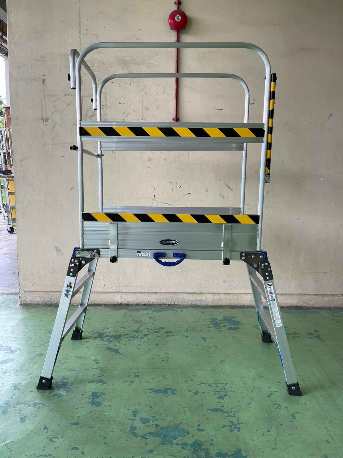 Portable Ladder With Rails XG Portable Aluminium Working Platform Ladder With Hand Rails | Model