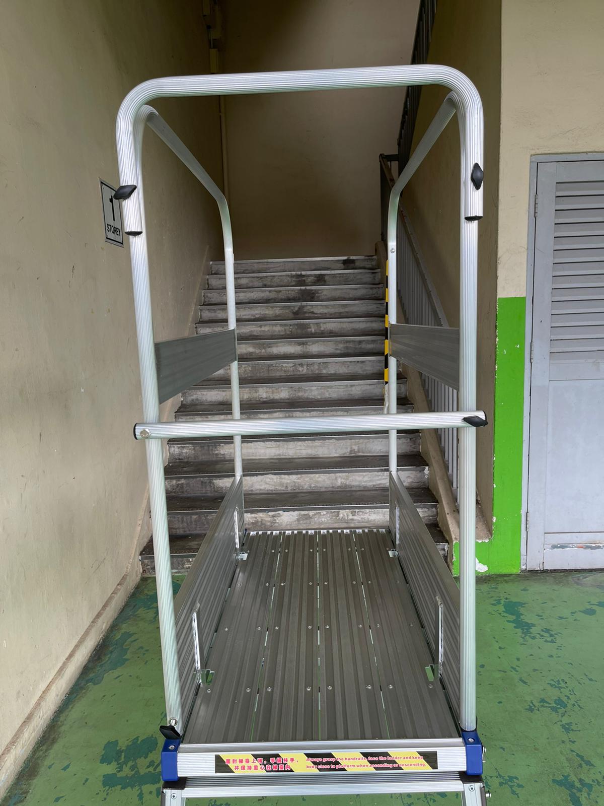 Portable Ladder With Rails XG Portable Aluminium Working Platform Ladder With Hand Rails | Model