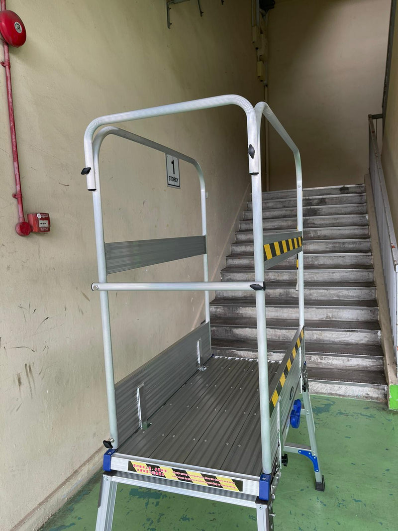 Portable Ladder With Rails XG Portable Aluminium Working Platform Ladder With Hand Rails | Model